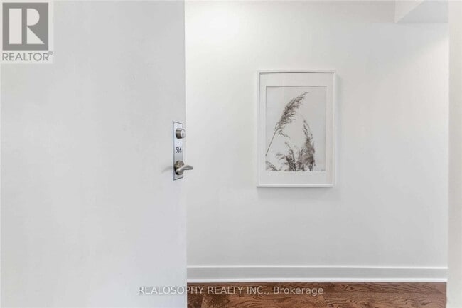 Photo du bâtiment - 320 Richmond St E