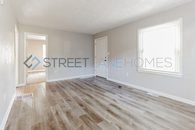 Building Photo - REDUCED PRICE!