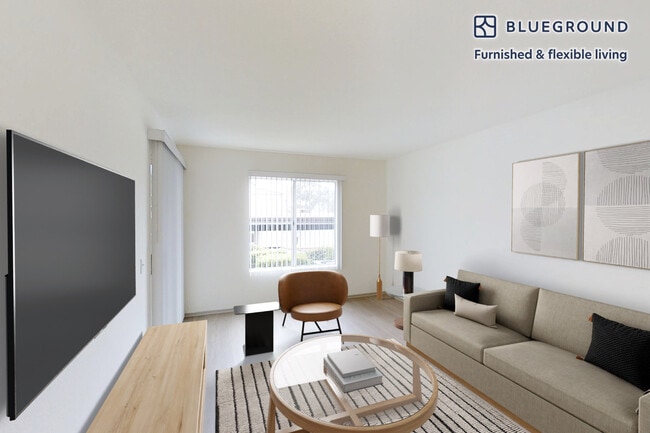 Building Photo - 111 Via Serena