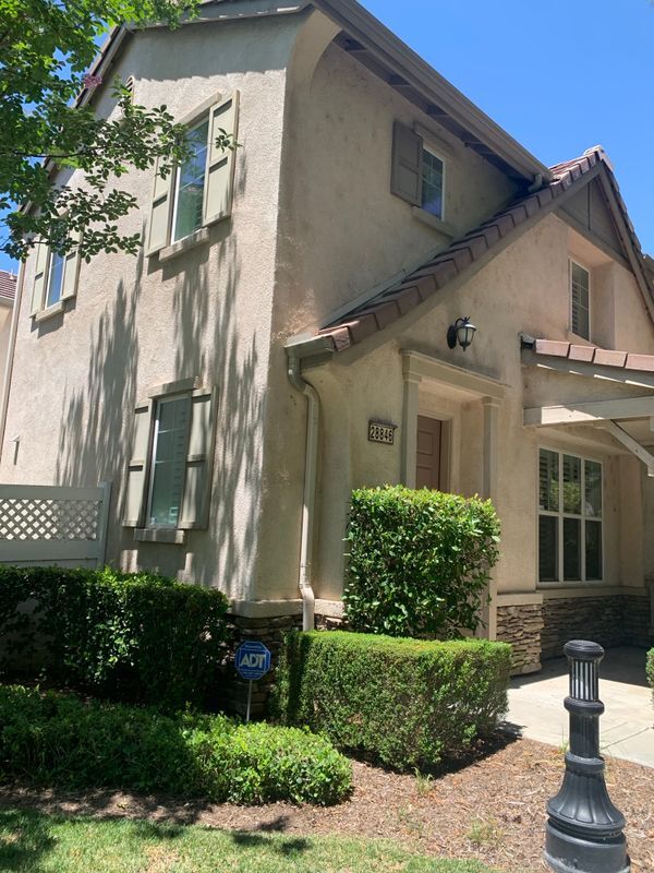Foto principal - 28846 S Lake Dr