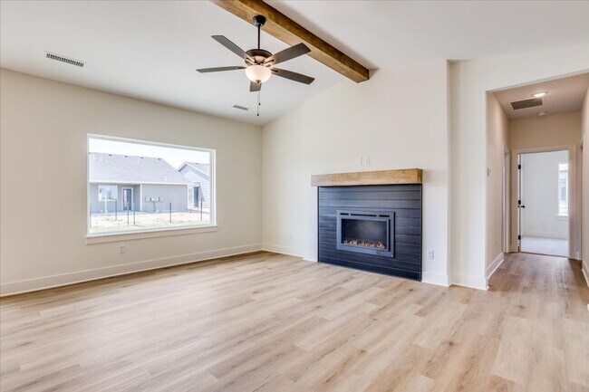 Foto del edificio - Long Beach Single Family Home!