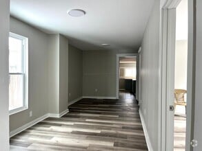 Building Photo - 307 N Park Ave
