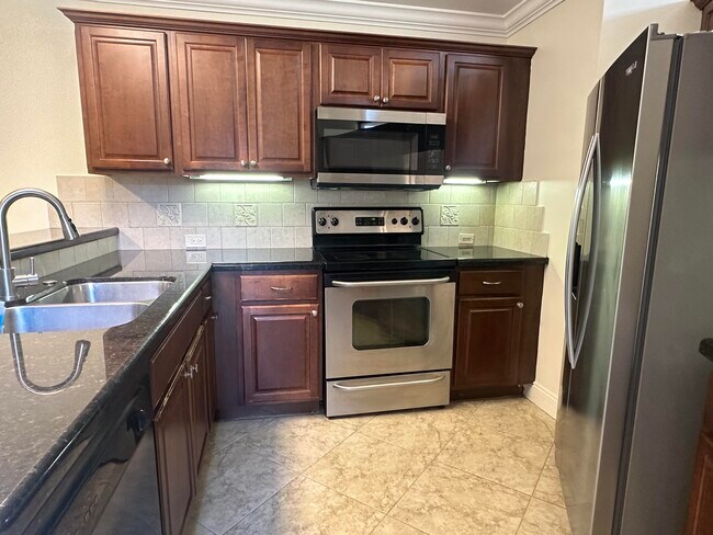 Foto del edificio - 8345 Trent Ct