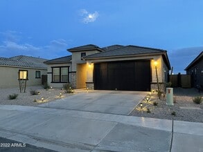 Building Photo - 43745 Yucca Ln