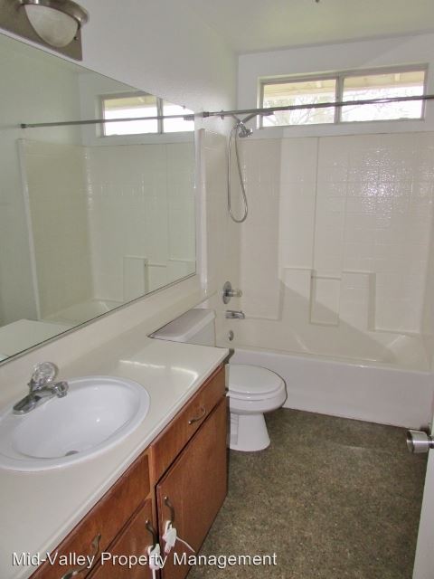 Foto del edificio - 4215 E Feemster Ave