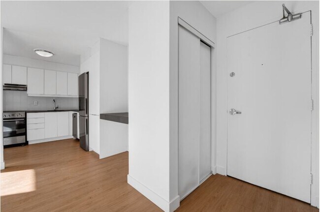 Photo du bâtiment - 145 York St