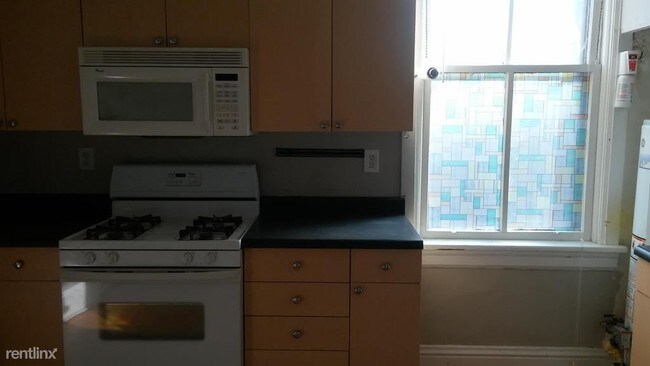 Foto del edificio - 2212 W Homer St