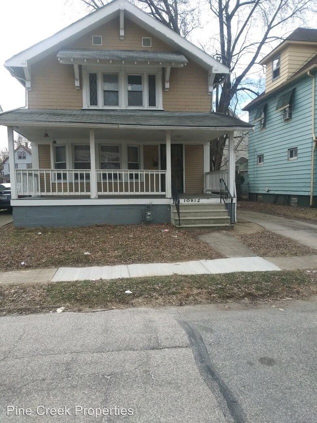 Foto principal - 3 br, 1 bath House - 10812 Greenlawn Ave.