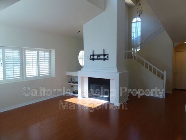 Building Photo - 25810 Blake Ct