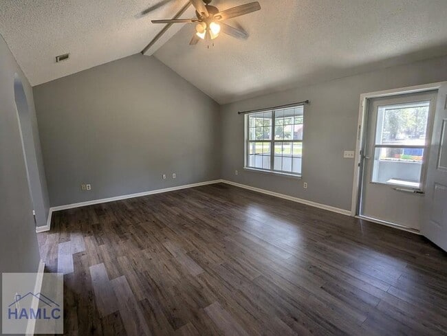 Building Photo - 67 Rosebud Ct