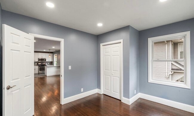 Foto del edificio - 402 Morse Ave