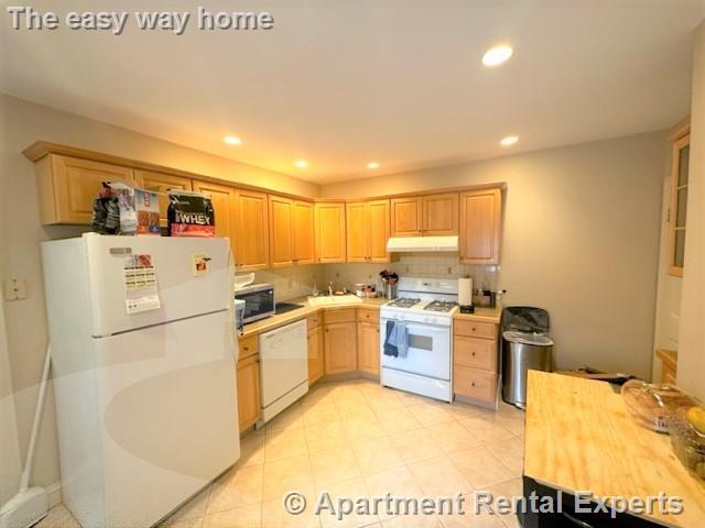 Building Photo - Porter Sq 2 BR, 2 Full Baths - Laundry in ...