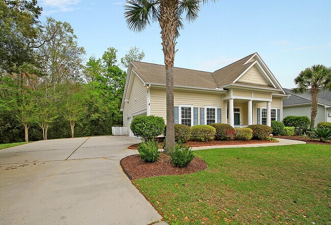 Foto del edificio - FOR RENT! 174 Carolinian Drive