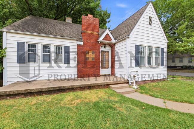 Foto del edificio - 703 S Grove Dr