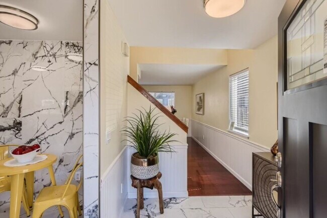 Foto del edificio - Beautiful single-family home. Available soon!!