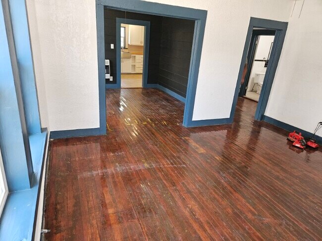 Building Photo - 2617 Catherine St