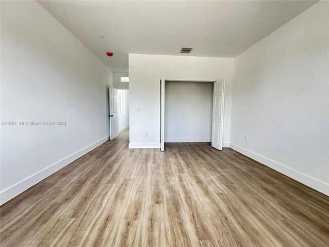 Foto del edificio - 2931 NW 57th St