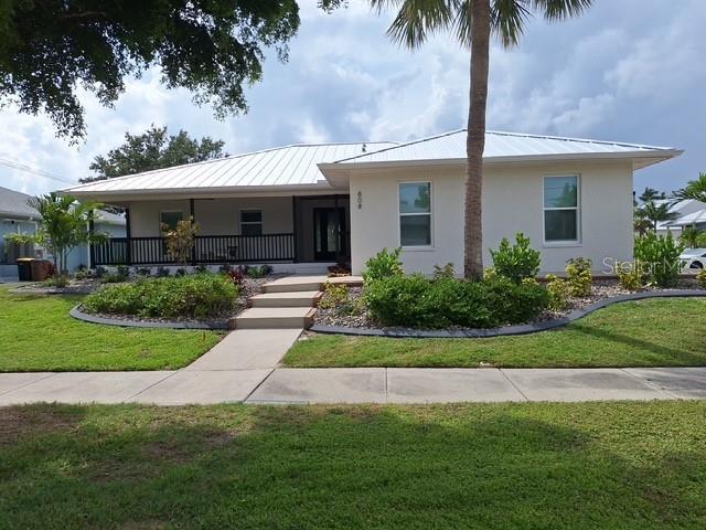 Foto principal - 808 W Olympia Ave