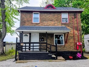 Building Photo - 958 E Wilbeth Rd
