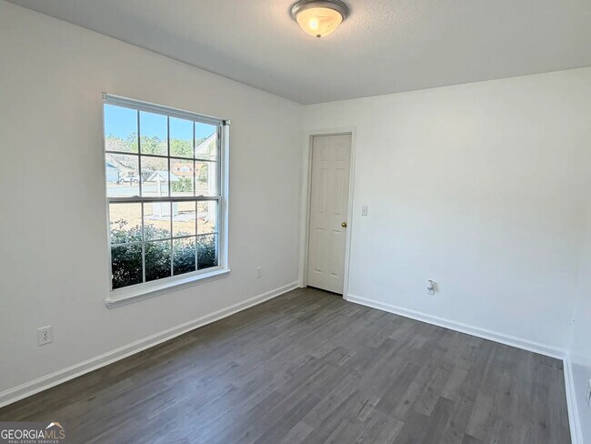 Building Photo - 93 Mollies Ct