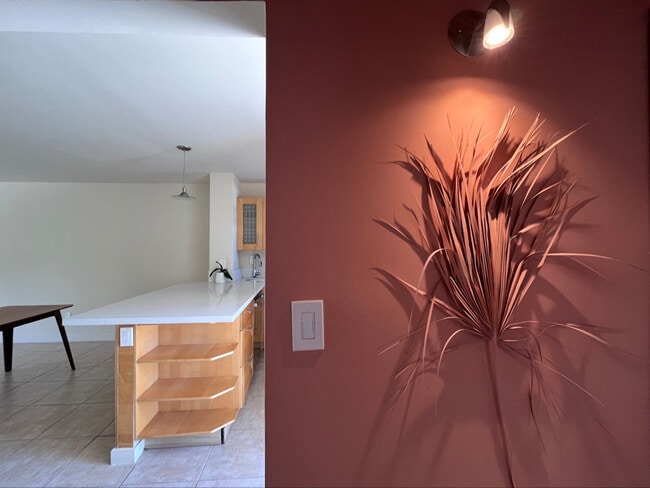 Photo - 1615 West Ave Apartment