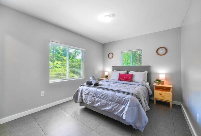 Foto del edificio - 437 NE 69th St