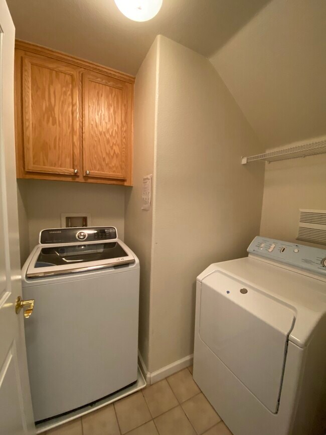 Foto del edificio - 3765 Finnian Way