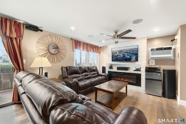 Foto del edificio - 34 Cinnamon Spring