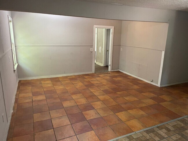 Foto del edificio - Spacious 3 Bedroom Home