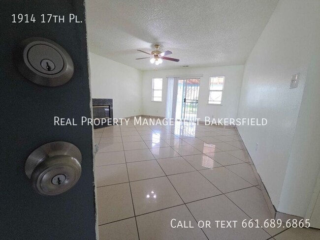 Building Photo - 1914 17th Pl