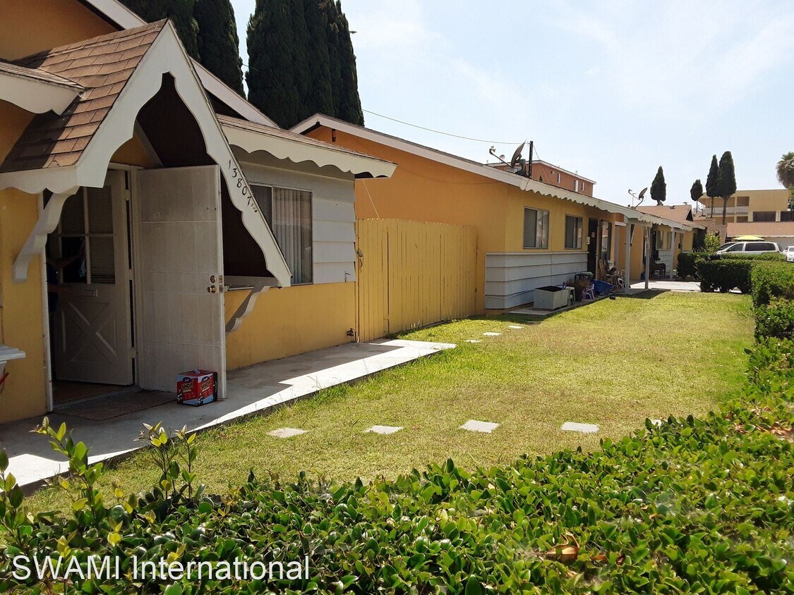 13807 1/21380713804 Lemoli Ave, Hawthorne, CA 90250 Apartment for