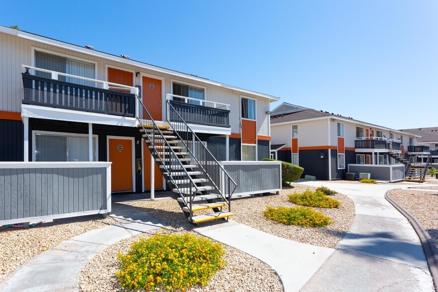 Park 80 (fka Sandpebble Village)