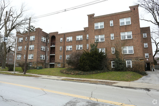 Foto del edificio - College Hall Apartments