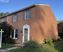 Building Photo - 813 Chesney Ln