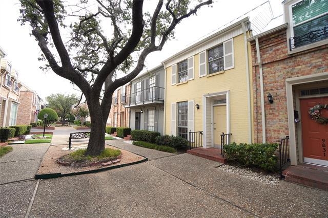 Foto del edificio - 9829 Park Ln Ct