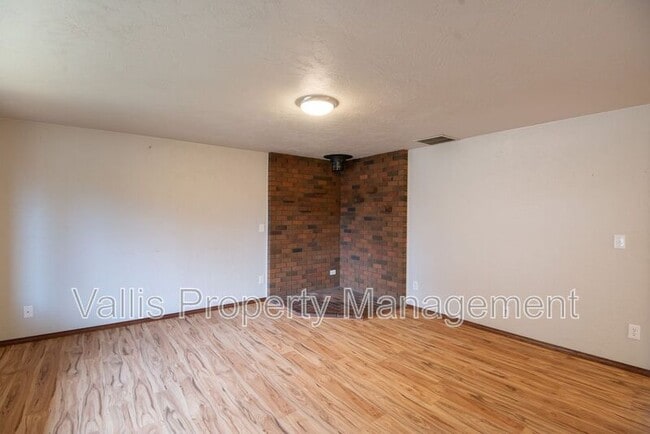 Building Photo - 1154 Dawn Dr