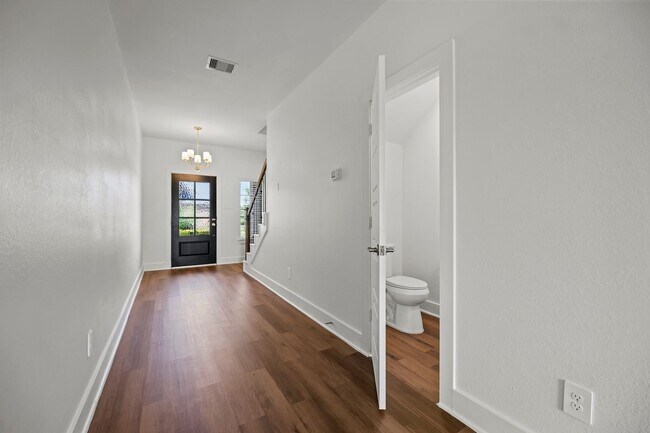 Building Photo - 10603 Whitejacket