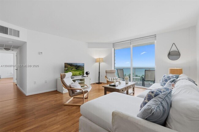 Foto del edificio - 10275 Collins Ave