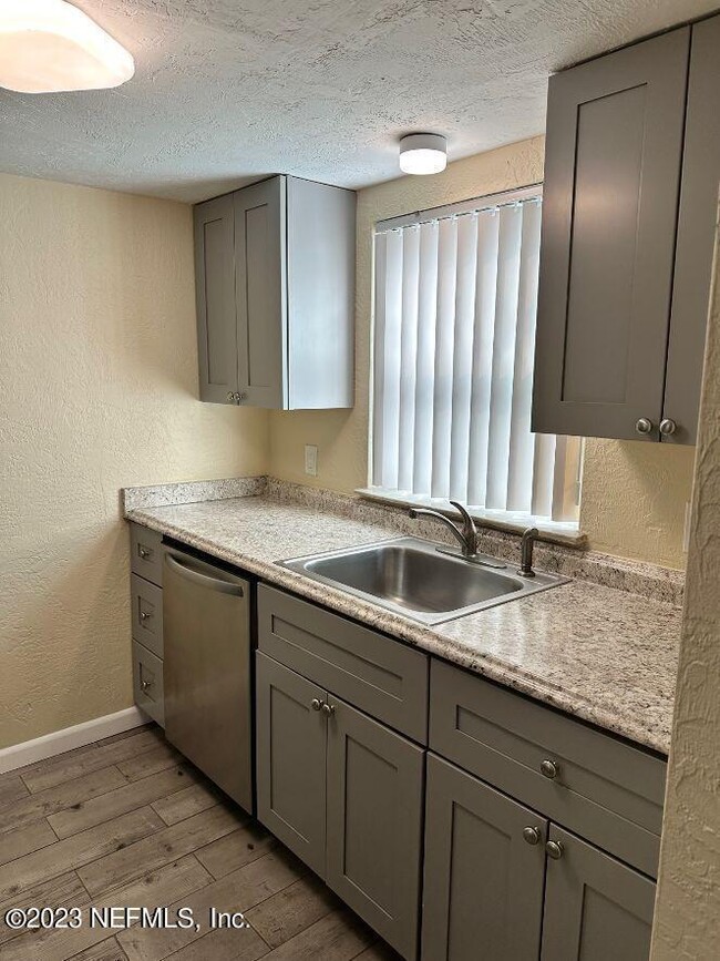 Foto del edificio - 58 Masters Dr