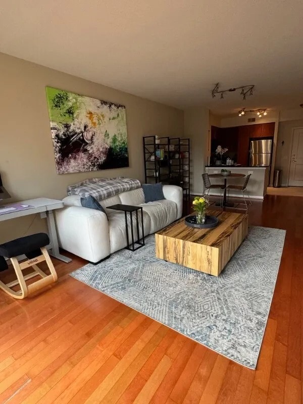 Foto del edificio - 1021 N Garfield St