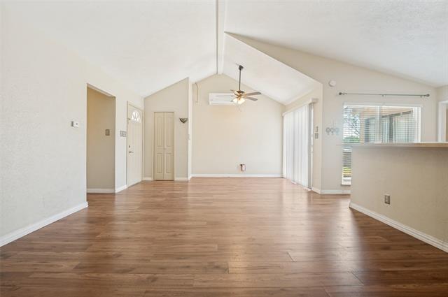 Foto del edificio - 7305 Pineberry Rd
