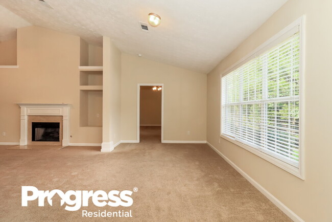 Building Photo - 1678 Sylvia Ct NE