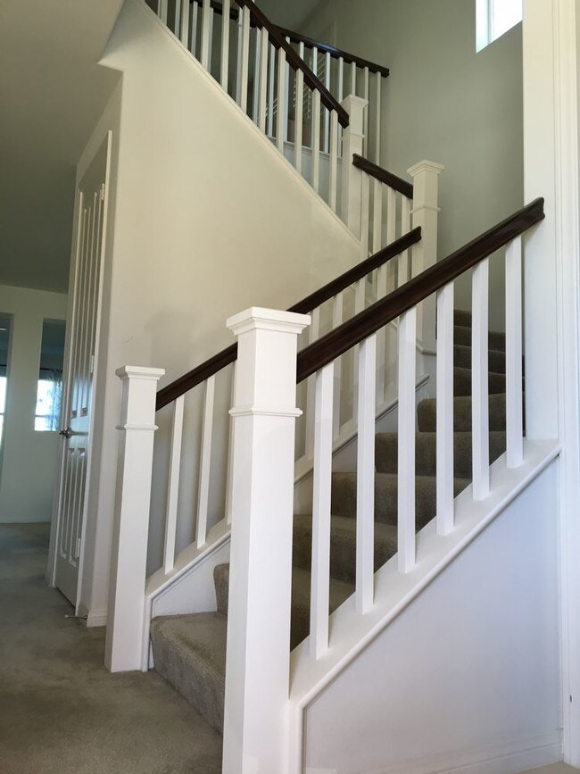 Building Photo - Beautiful home