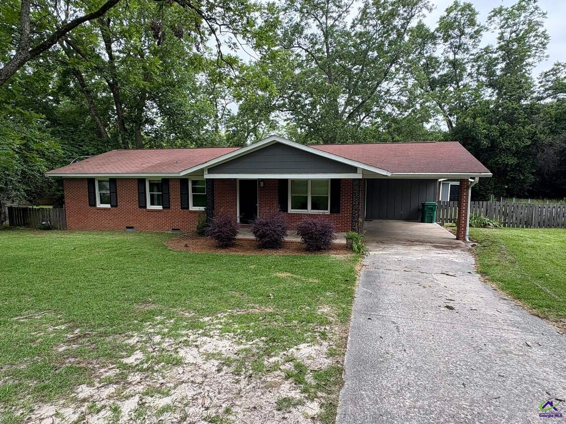 Primary Photo - 2106 Marshallville Rd
