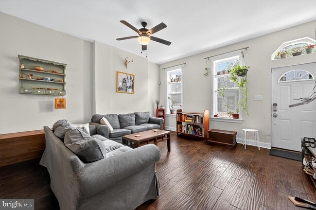 Foto del edificio - 2211 N Howard St
