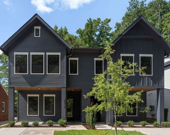 Building Photo - 2008 St John St