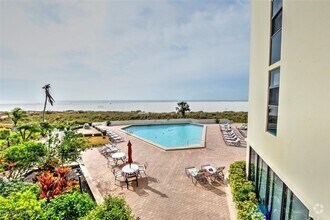 Building Photo - 180 Seaview Ct