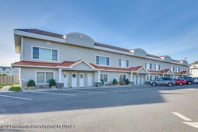 Building Photo - 1488 Ocean Ave
