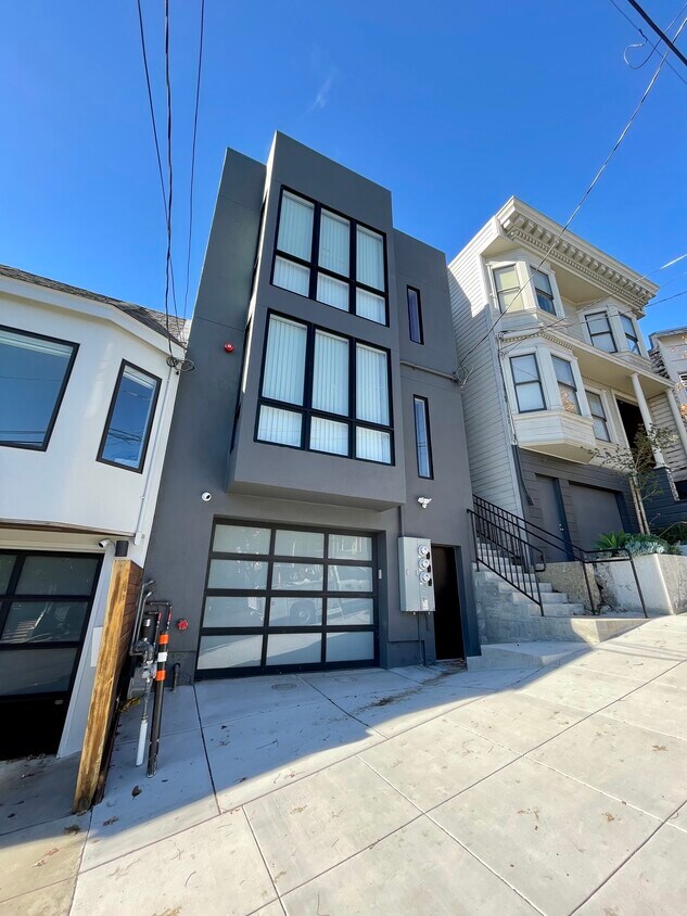 Foto principal - 534 Texas St