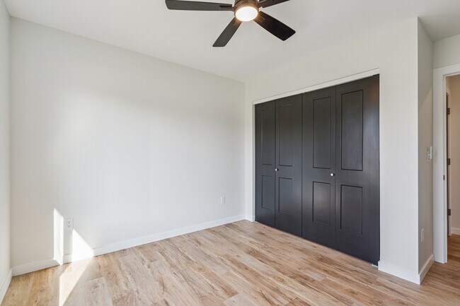 Foto del edificio - 602 Creekside Ln